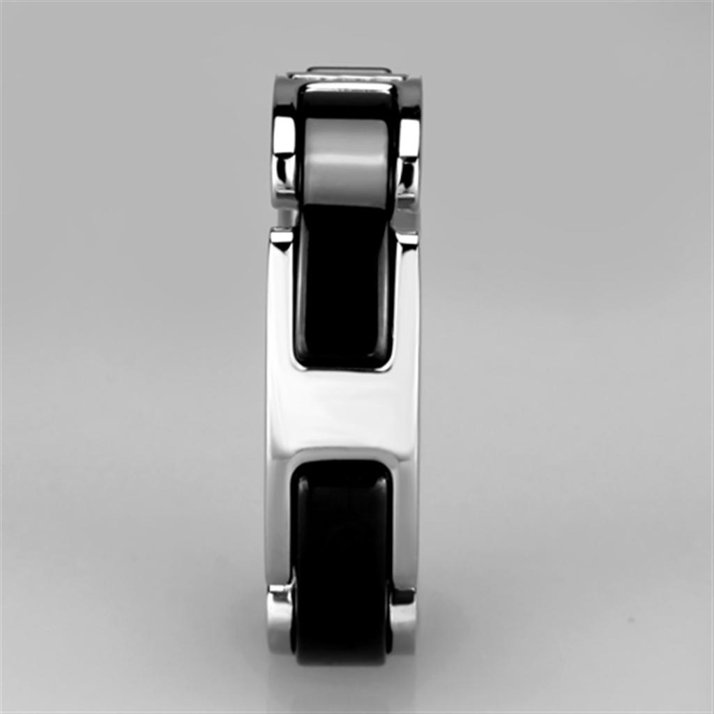 High polished (no plating) Stainless Steel Ring with Ceramic in Jet