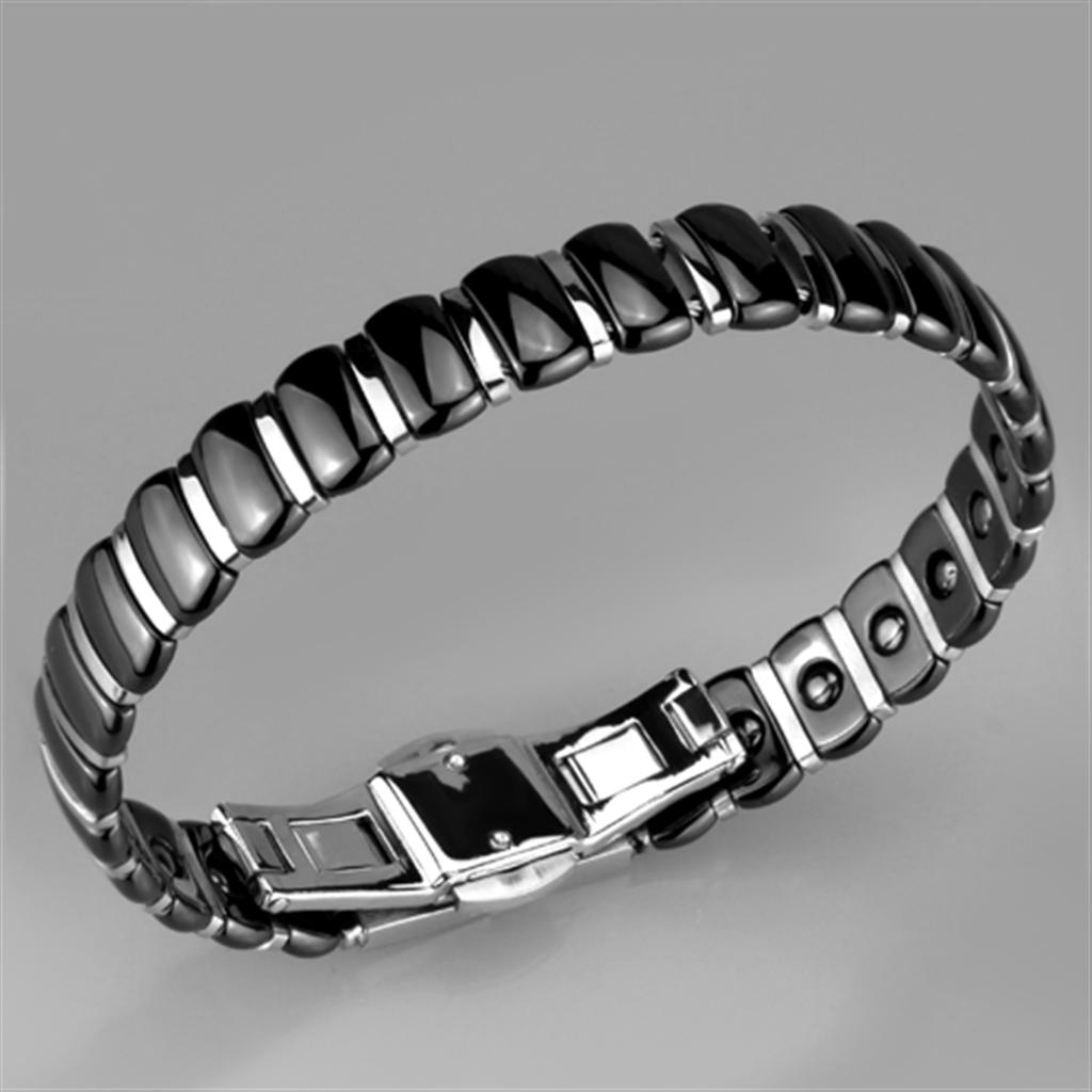 High polished (no plating) Stainless Steel Bracelet with Ceramic in Jet