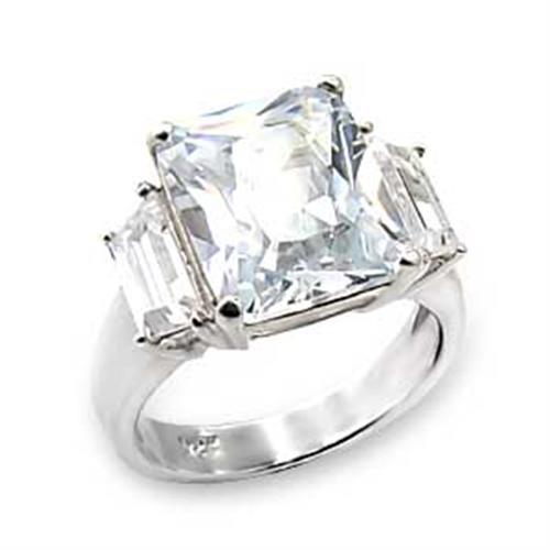 High-Polished 925 Sterling Silver Ring with AAA Grade CZ in Clear