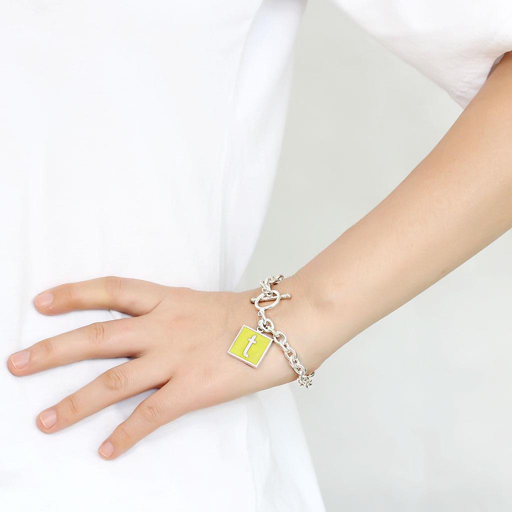 High-Polished Brass Bracelet with Epoxy in Emerald