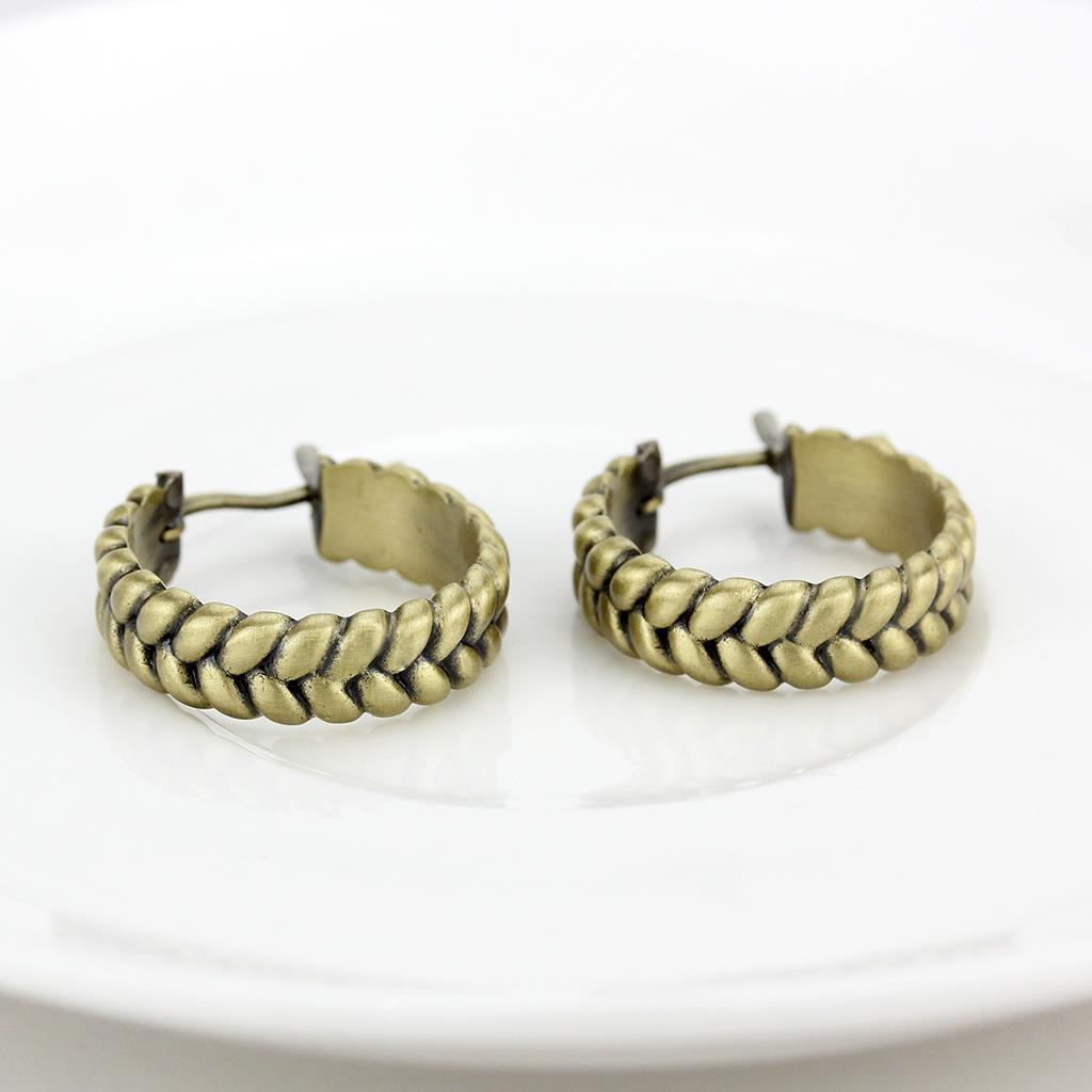 Antique Copper Brass Earrings with No Stone