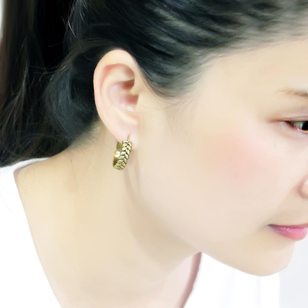 Antique Copper Brass Earrings with No Stone