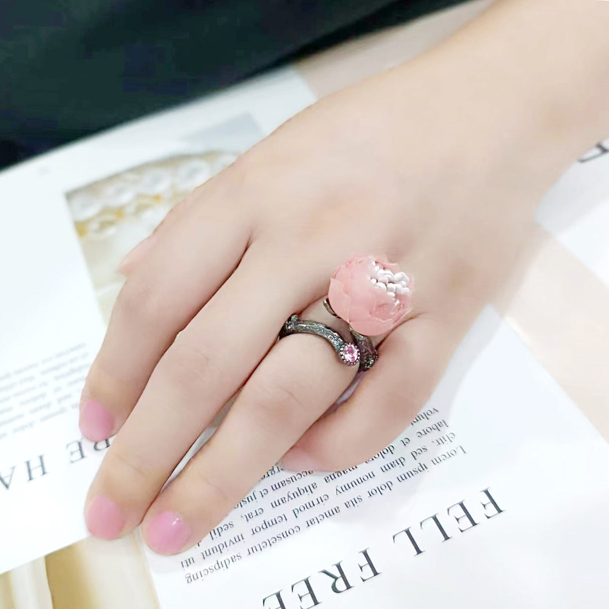 Antique Tone Brass Ring with Assorted in MultiColor