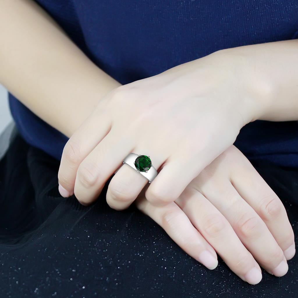 High polished (no plating) Stainless Steel Ring with Synthetic Synthetic Glass in Emerald