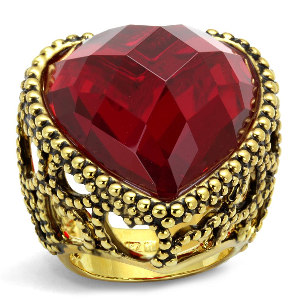 Gold Brass Ring with Synthetic Synthetic Glass in Garnet