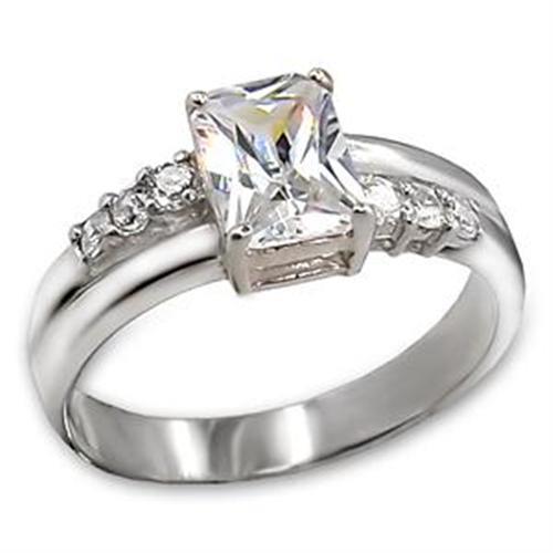 High-Polished 925 Sterling Silver Ring with AAA Grade CZ in Clear