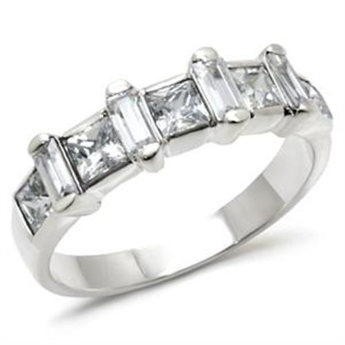 High-Polished 925 Sterling Silver Ring with AAA Grade CZ in Clear
