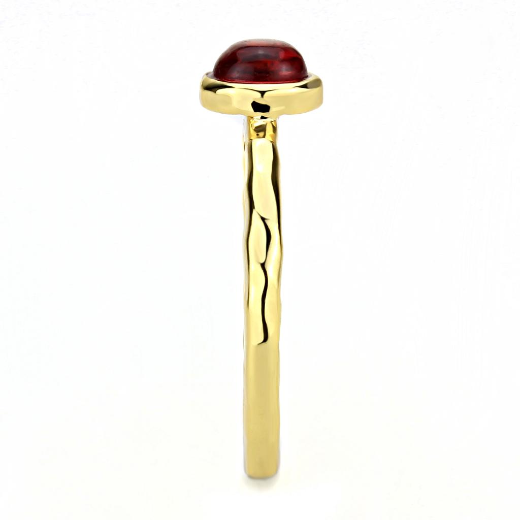 Gold Brass Ring with Synthetic Synthetic Glass in Garnet