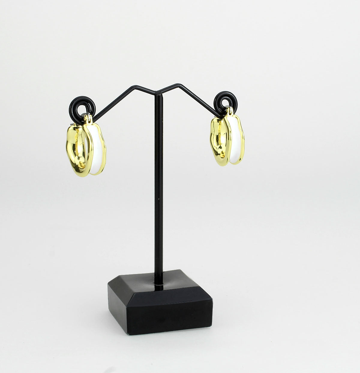 Flash Gold Brass Earring with Epoxy in No Stone