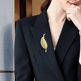 Flash Gold Brass Brooches with AAA Grade CZ in Clear