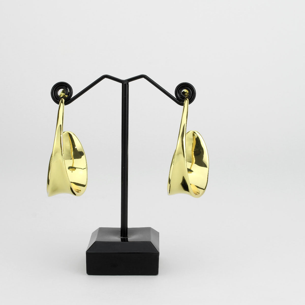Flash Gold Brass Earring with NoStone in No Stone