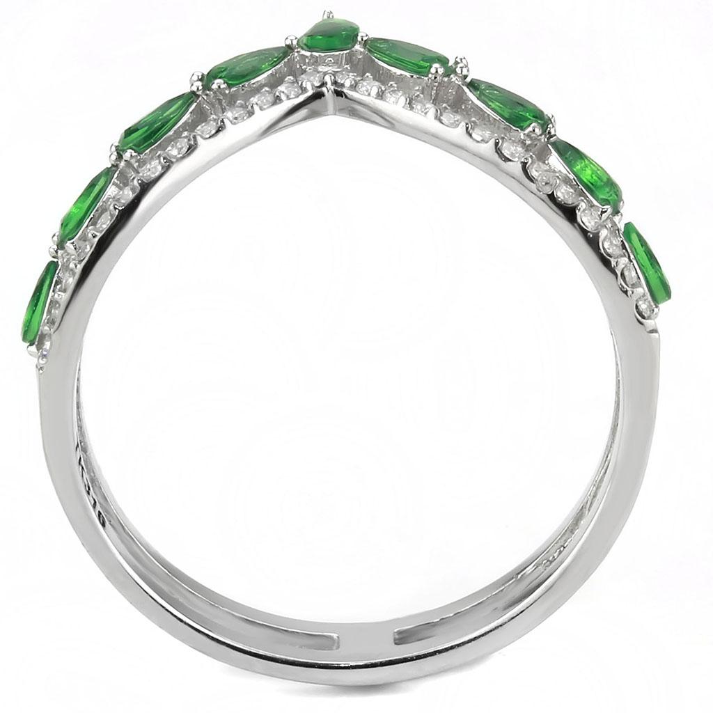 High polished (no plating) Stainless Steel Ring with Synthetic Synthetic Glass in Emerald