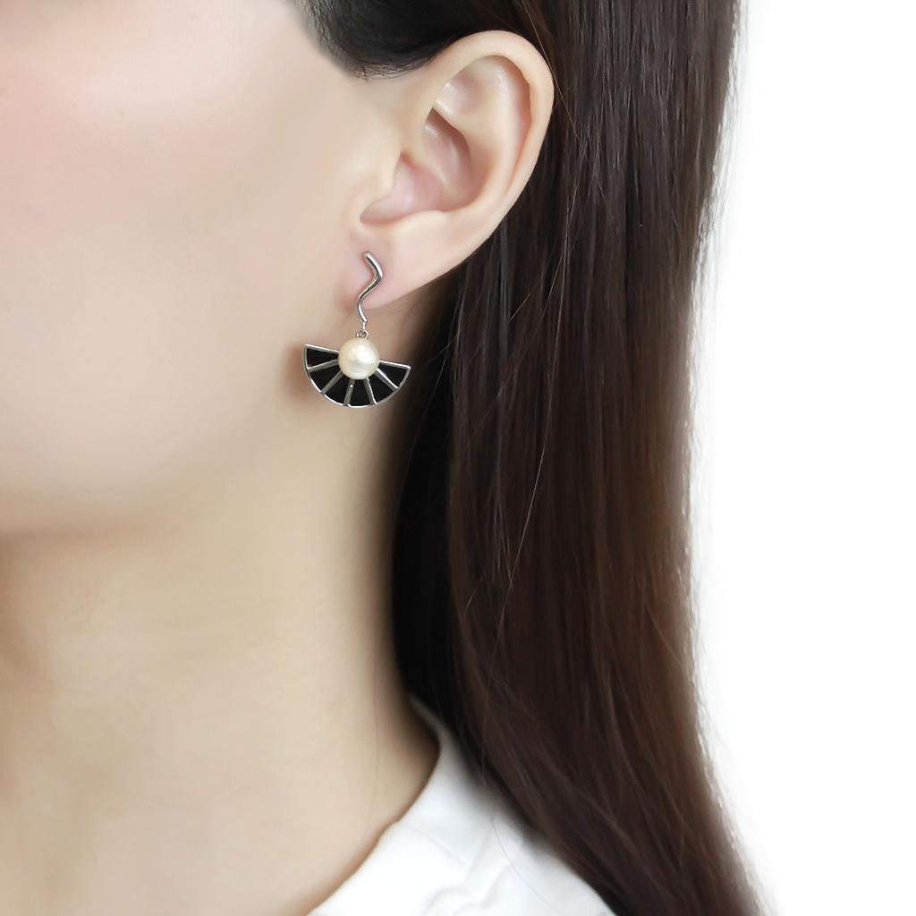 No Plating Stainless Steel Earrings with Synthetic Pearl in White