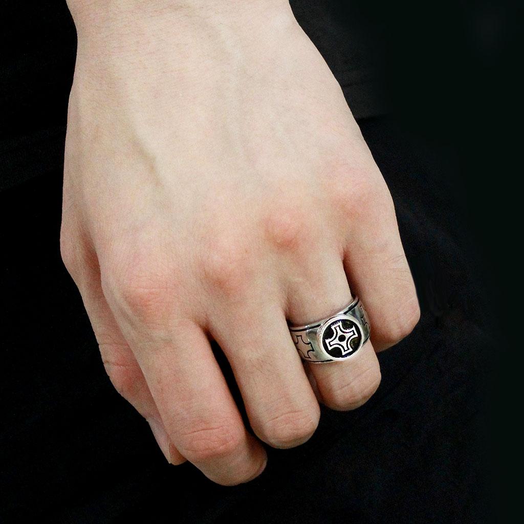 High polished (no plating) Stainless Steel Ring with Top Grade Crystal  in Jet