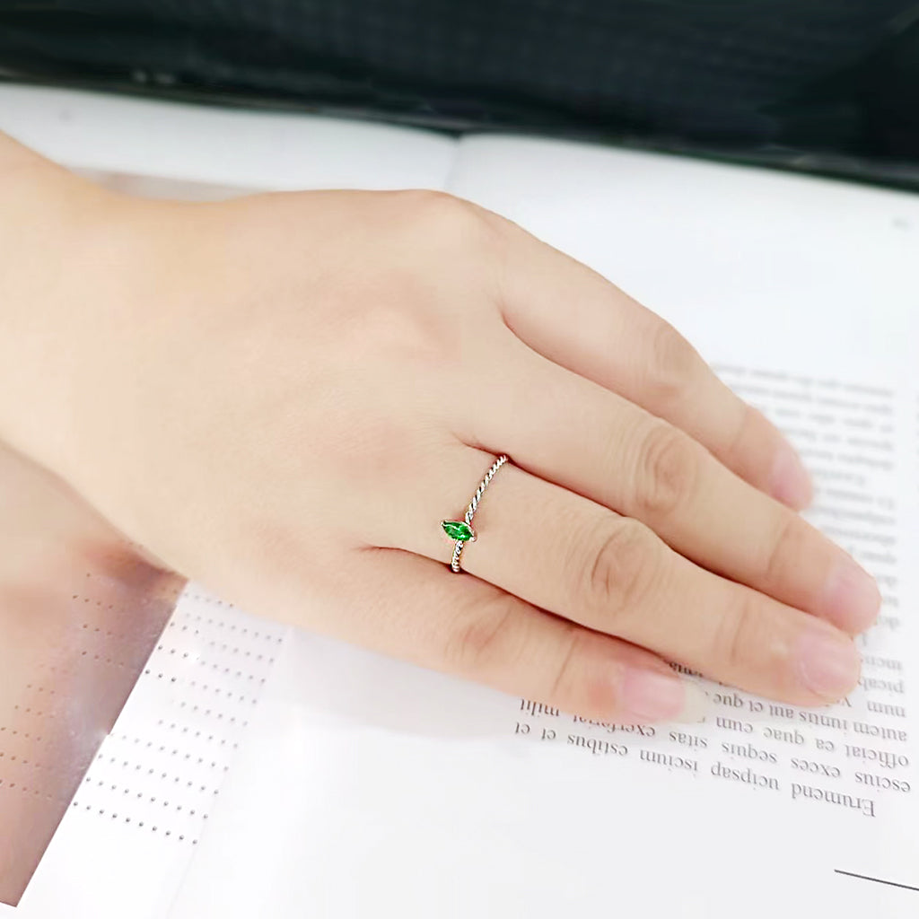 High polished (no plating) Stainless Steel Ring with Synthetic in Emerald