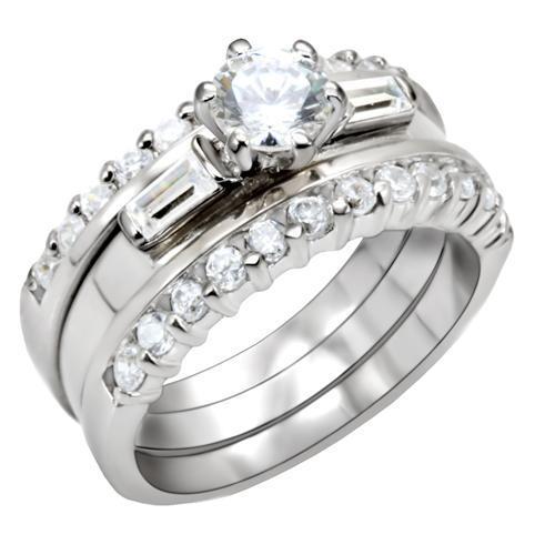High-Polished 925 Sterling Silver Ring with AAA Grade CZ  in Clear