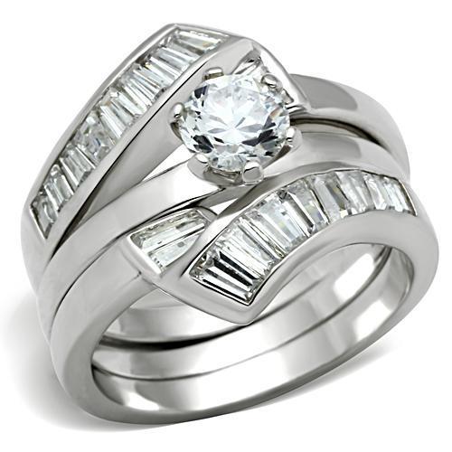 Silver 925 Sterling Silver Ring with AAA Grade CZ  in Clear